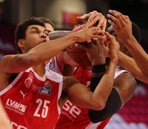 卡索拉回到 卡索拉回到