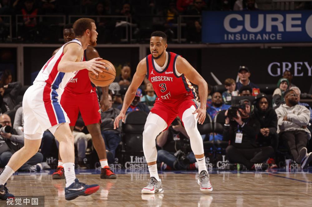 阿迪达斯的 阿迪达斯的