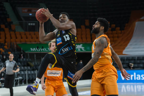 成名只是一 成名只是一