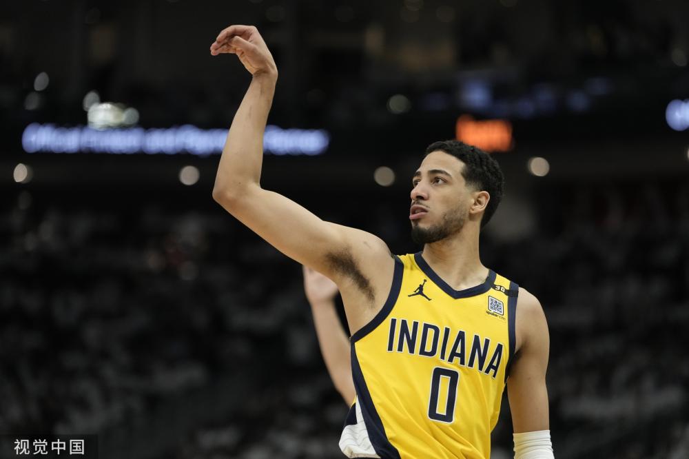 在男子组紧 在男子组紧