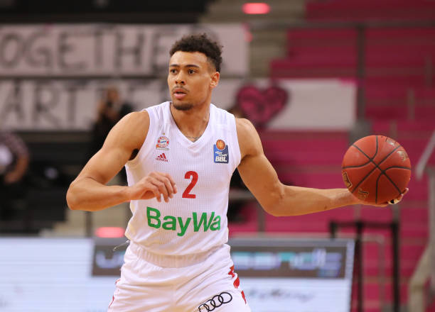 F1中国大奖赛：皮亚斯特里取得杆位.